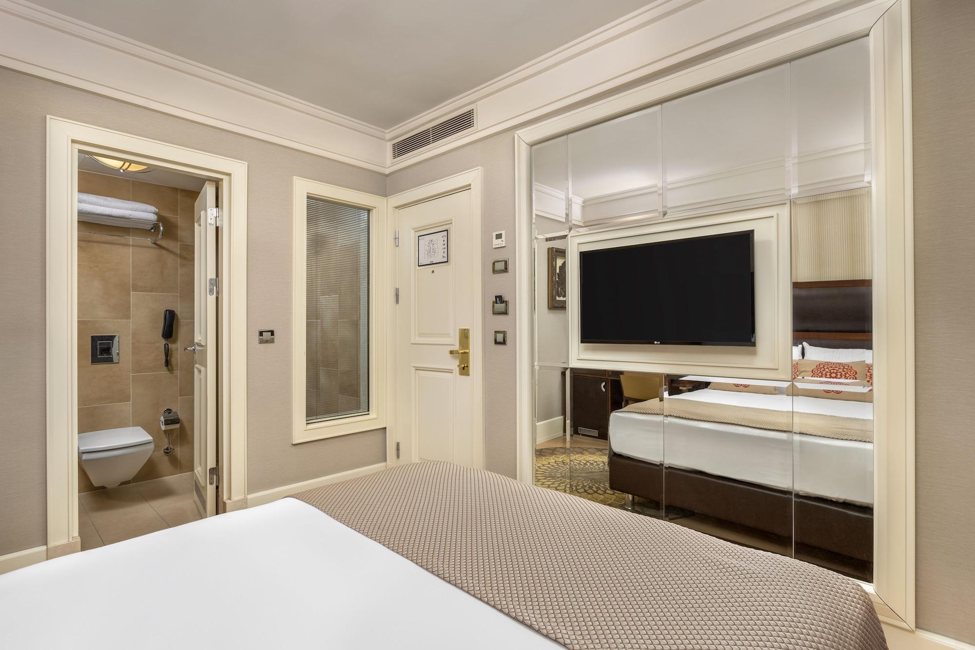 Titanic Comfort Sisli Istanbul Exteriör bild